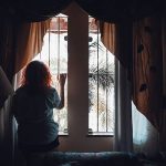 Mujer en soledad - Historias Cortas