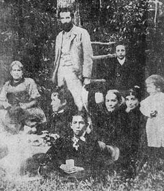 José Asunción Silva y su familia en Bogotá